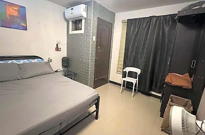 Uno's Place With Karaoke,wifi,netflix And Balcony Hotel